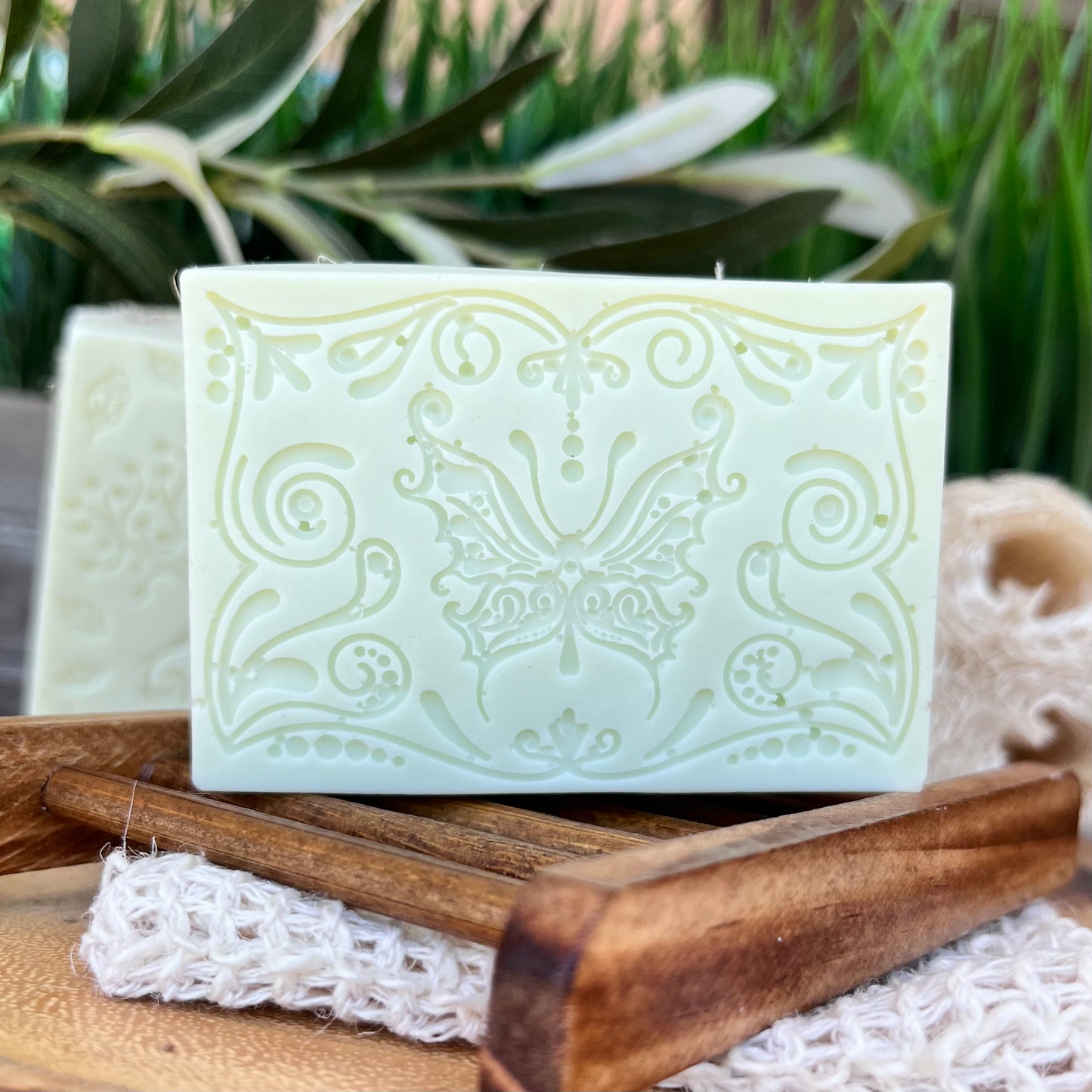 Lemongrass Green Tea Shea Butter Loofah Soap Bar