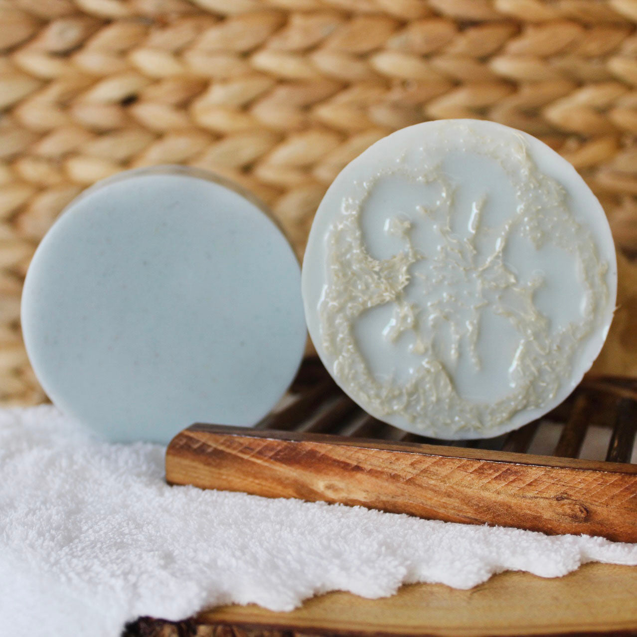 Sandalwood Musk Goat Milk Loofah Soap Bar